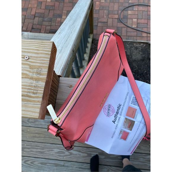 Michael Kors 🐾 NWT Coral Reef Crosby Medium Leather Shoulder Bag, MSRP $248 - Picture 6 of 16
